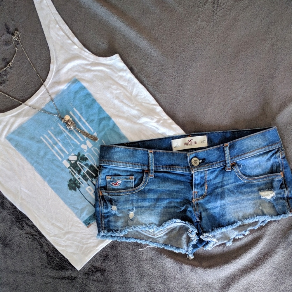Hollister beach shorts size 3 or w26